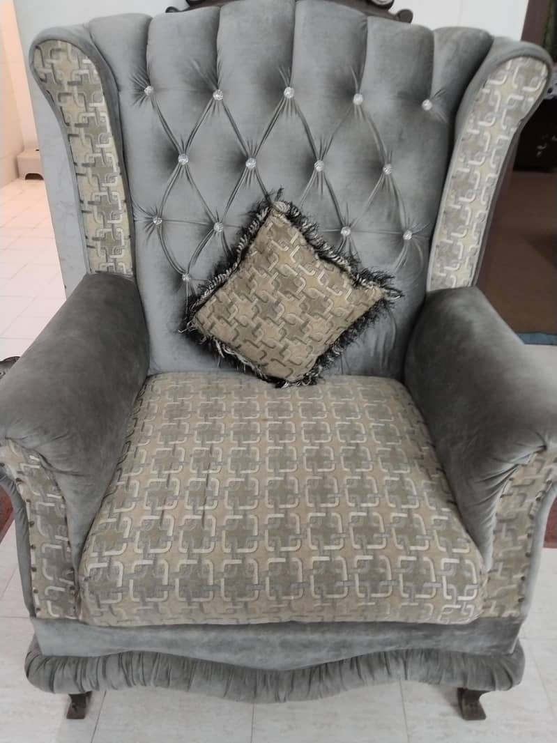 5 seater sofa 0