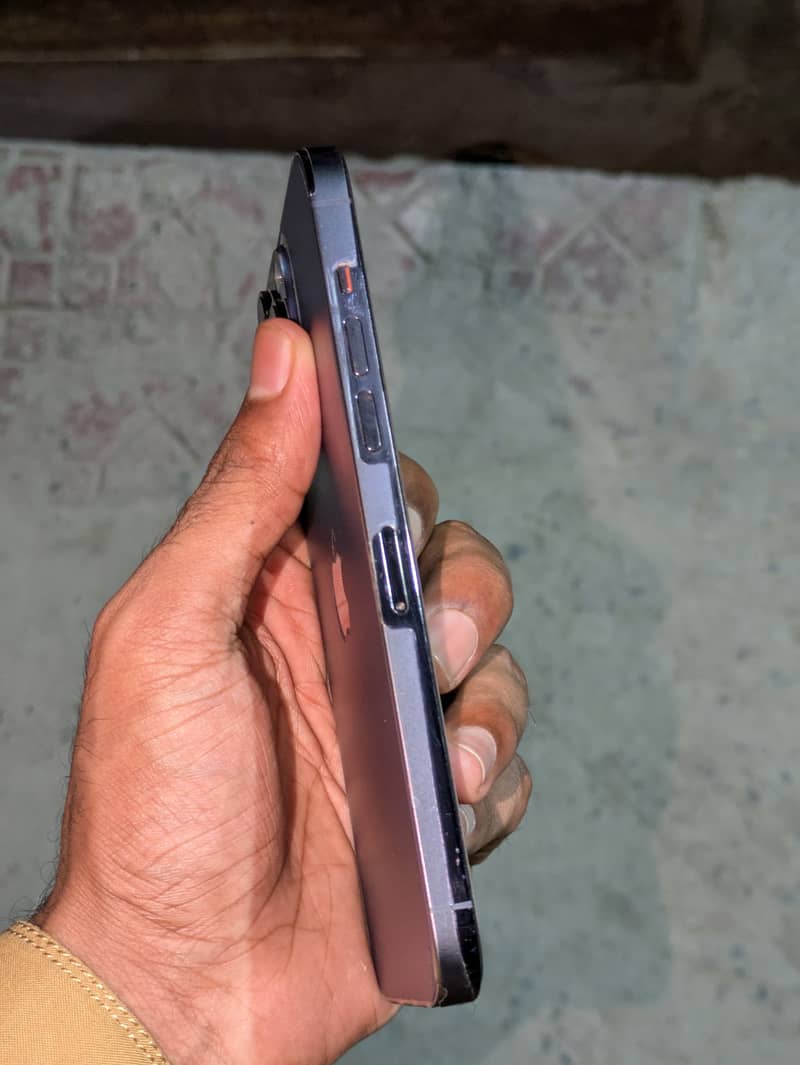 iphone 14 pro max 2