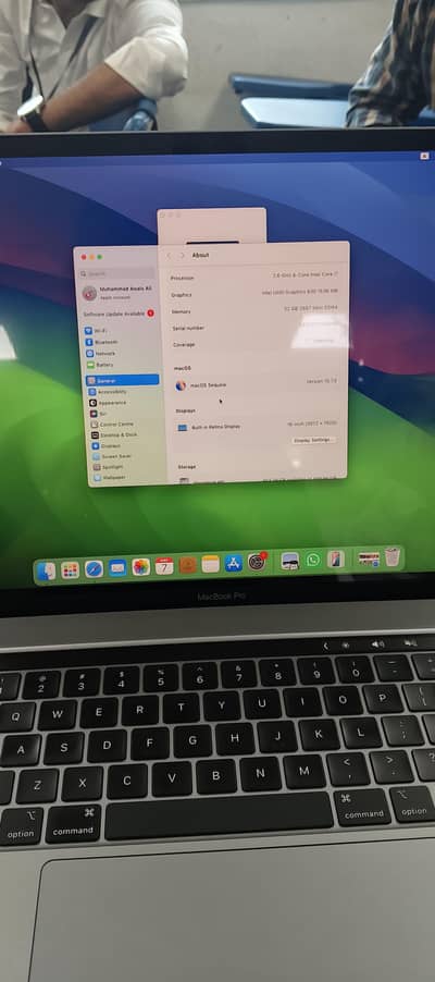 Macbook pro 2019 16 inches screen i7 32 gb Ram 550 SSD