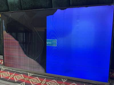 panel half broken 43"Inch hd led tv