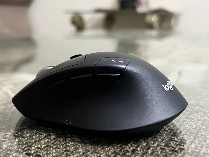 Logitech M724 Wireless Mouse 2