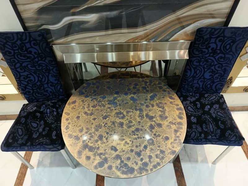 Round coffee centre table 0