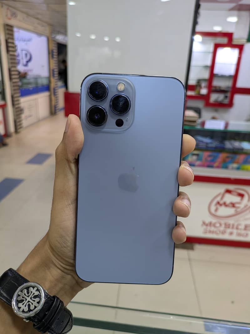 iPhone 13 Pro Max 2