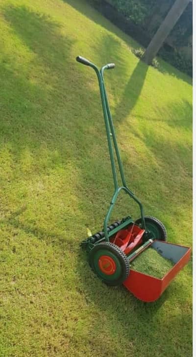 Grass cutting machine lightly used for Sale