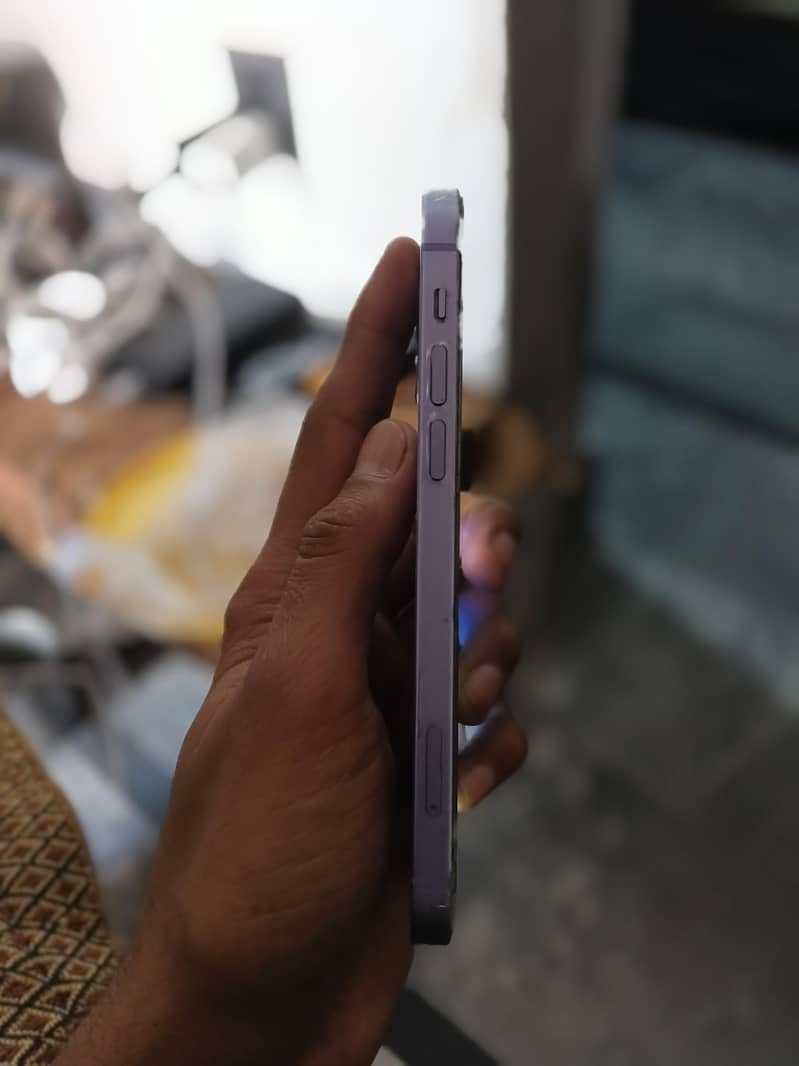 Iphone 12 4