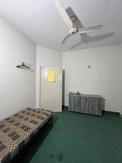 Room For Male Bachelor Utilities Included