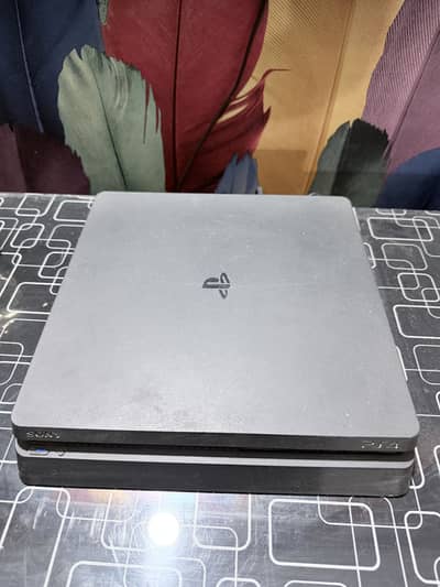 Playstation 4 slim 1 TB
