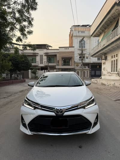TOYOTA GRANDE 2022 white Beige