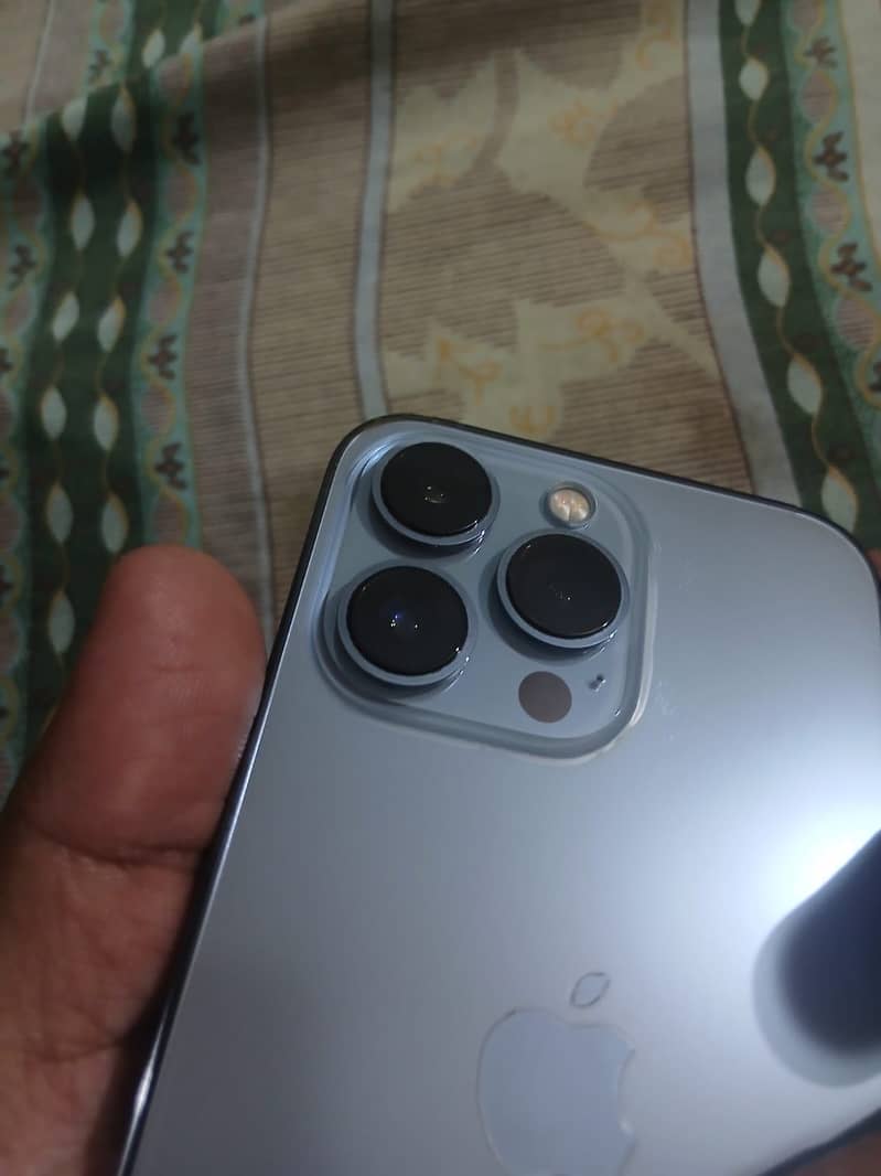 iPhone 13 pro 2