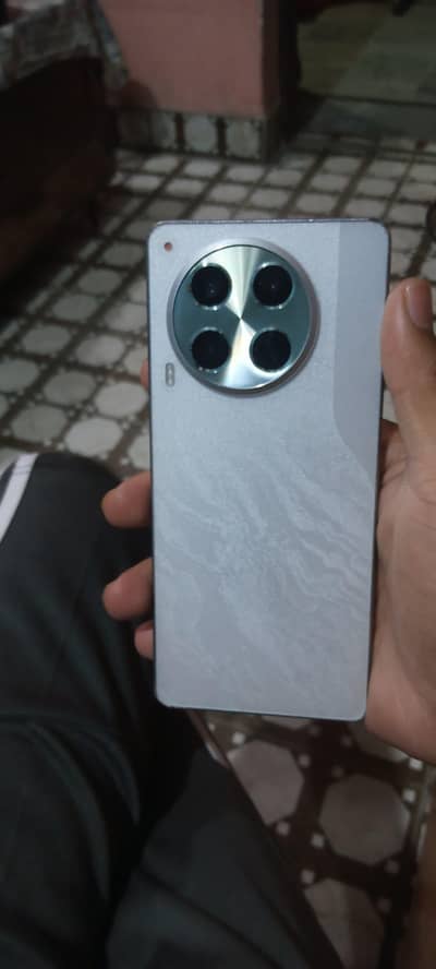 Tecno Camon 30 10/10 condition