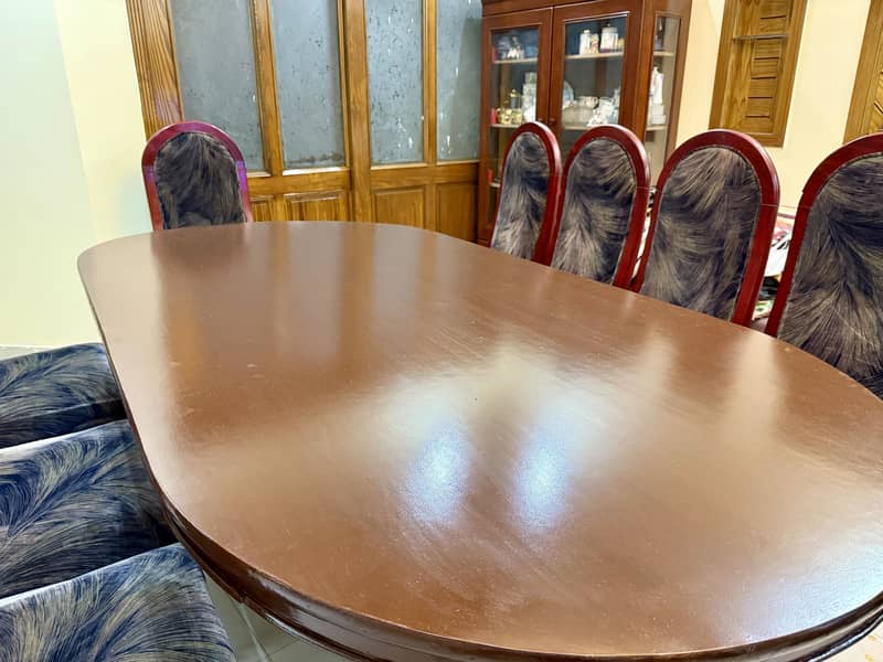 Dining table 8 seater 0