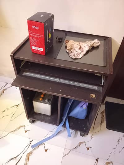 single table for sale for a Computer