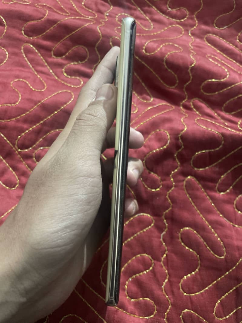 Tecno camon 30s 4