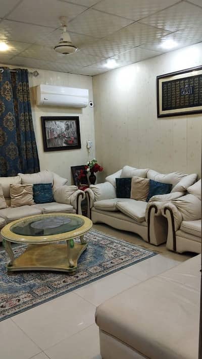 Double Storey House Vip Location Big Car Porch