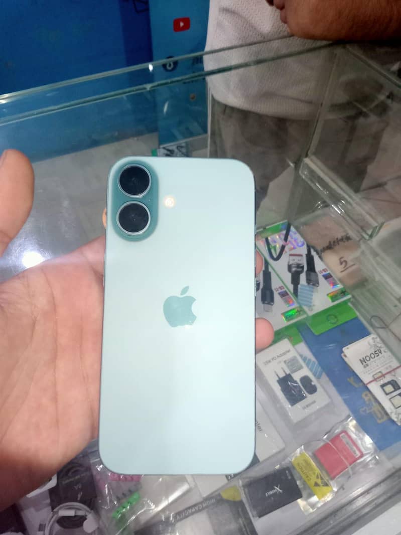 iPhone 16 0