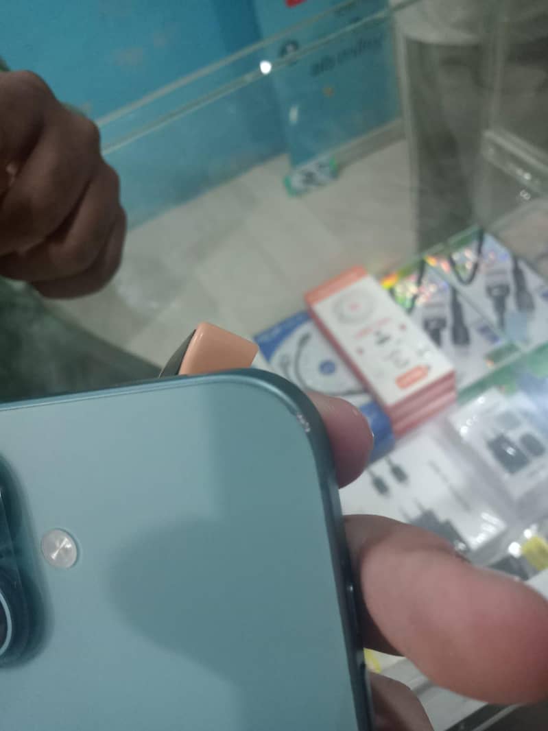 iPhone 16 5