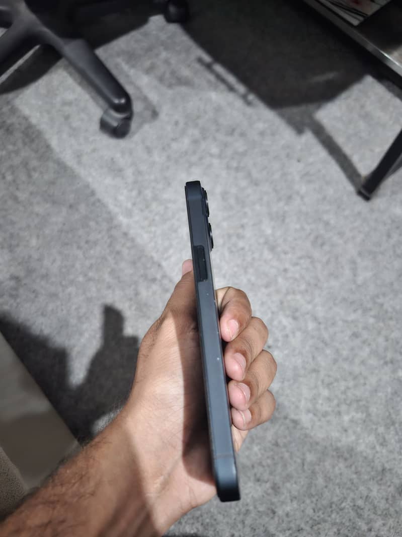 iPhone 13 5