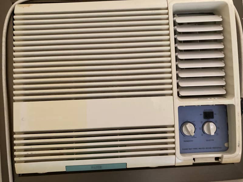 window AC 1