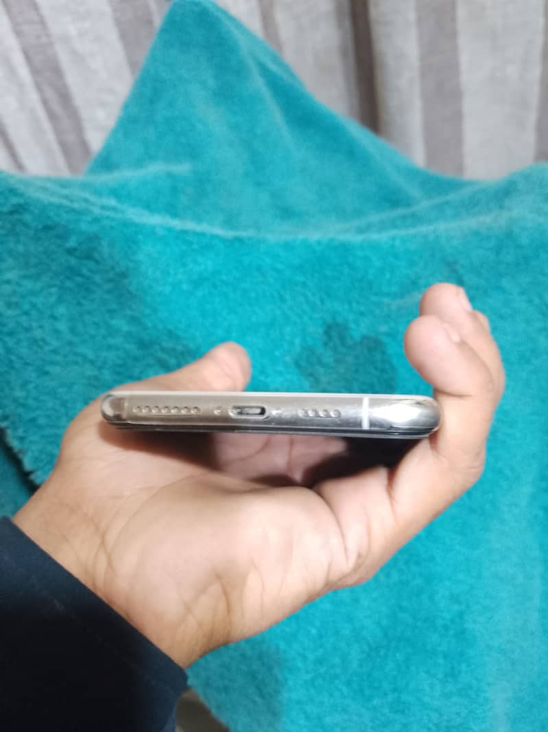 iPhone 4