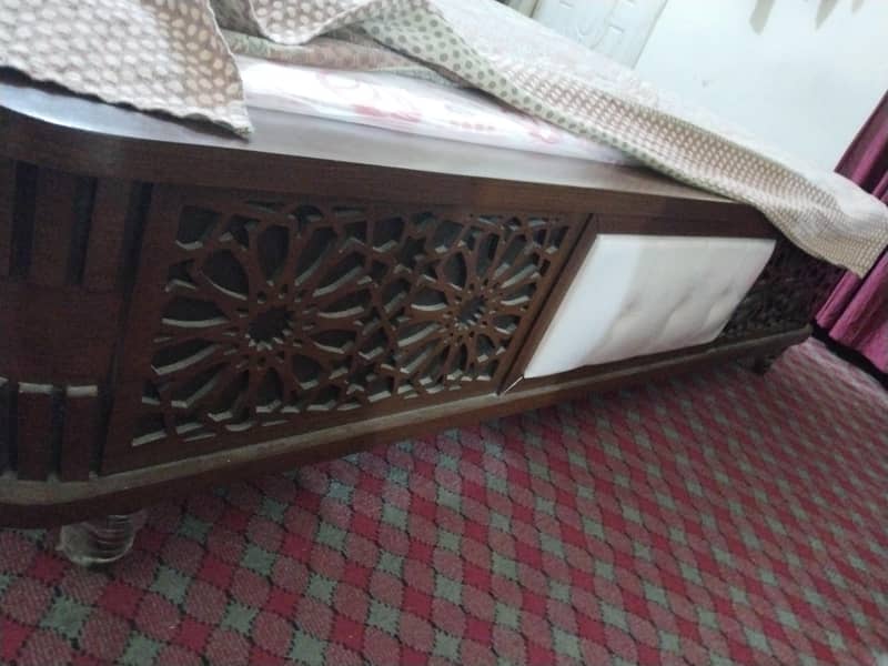 Double bed + dressing table. 1
