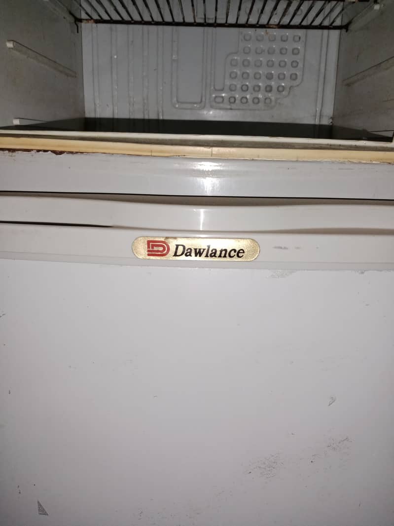 DAWLANCE کمپنی کی فل سائز استعمال شدہ مکمل چالو حالت فرج برائے فروخت ۔ 4