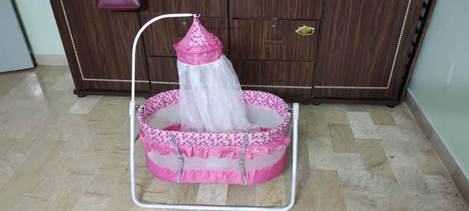 NEW BORN SWING