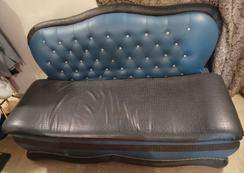 Sofa Set + Center Table 0