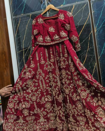 Elegant Bridal Lehenga for Sale – 10/10 Condition