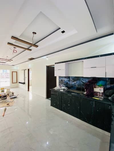 KINGS RESIDENCE 3BED DD FLAT AVAILABLE FOR SALE