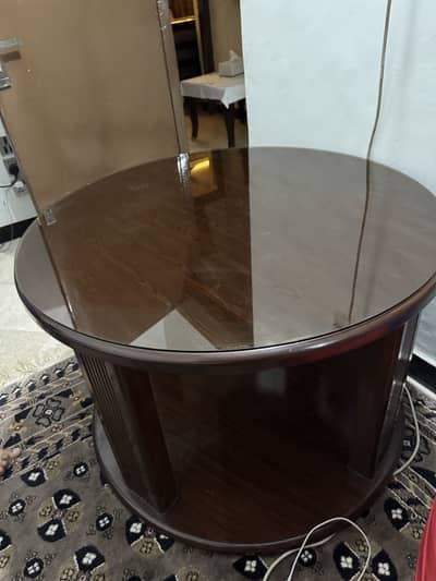 Heavy weight round drawing room table