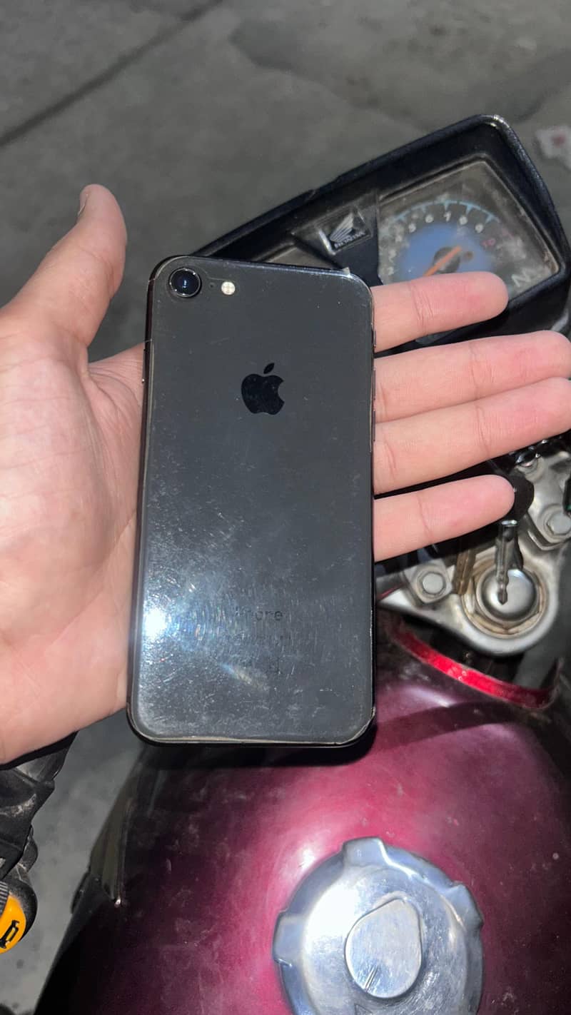 Apple's Iphone 8 0