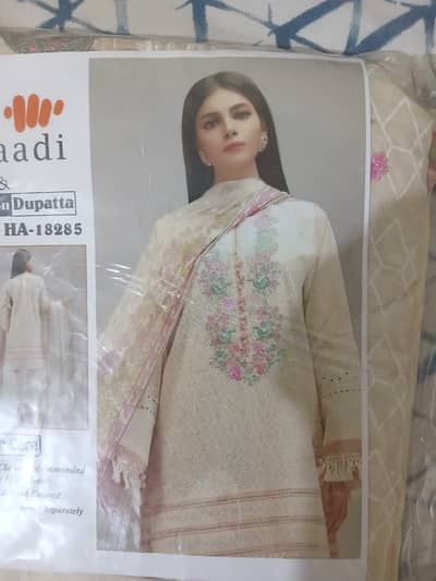 New Unstitched Suits, Fancy Dupattas & Winter Shawls - Low Prices