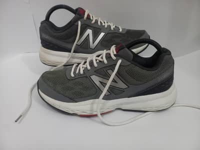 original NEW BALANCE SHOES JOGGERS SIZE UK 9 EU 43 in premium condi