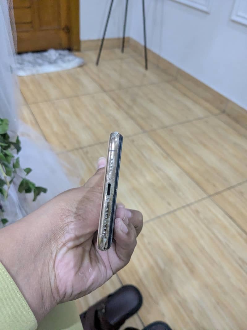 iPhone XS max 3