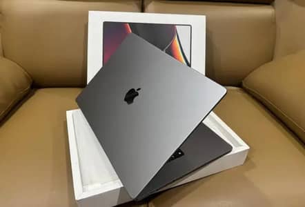 MacBook pro M2 14 - 16Gb Ram 512 Gb SSD Urgent Sale