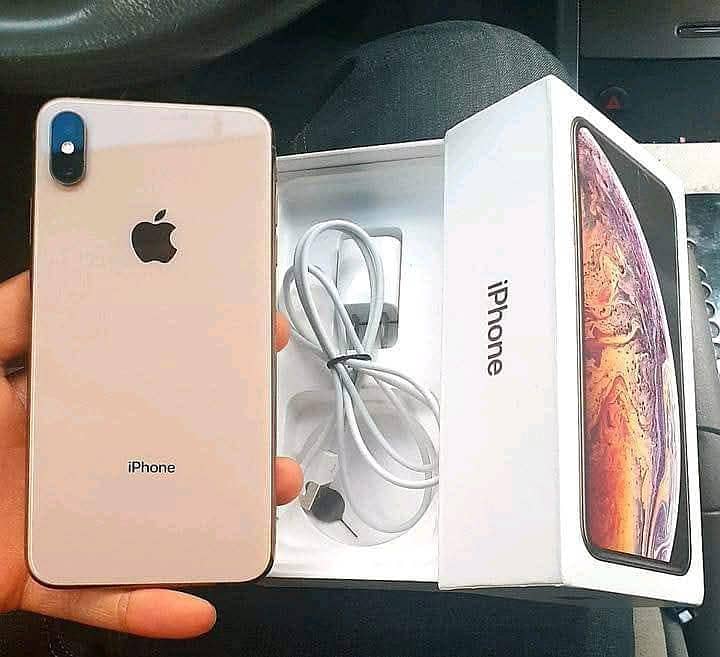 iPhone Xs Max 0
