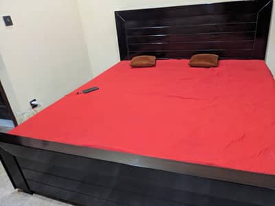 bed dressing for sell  new only one month used