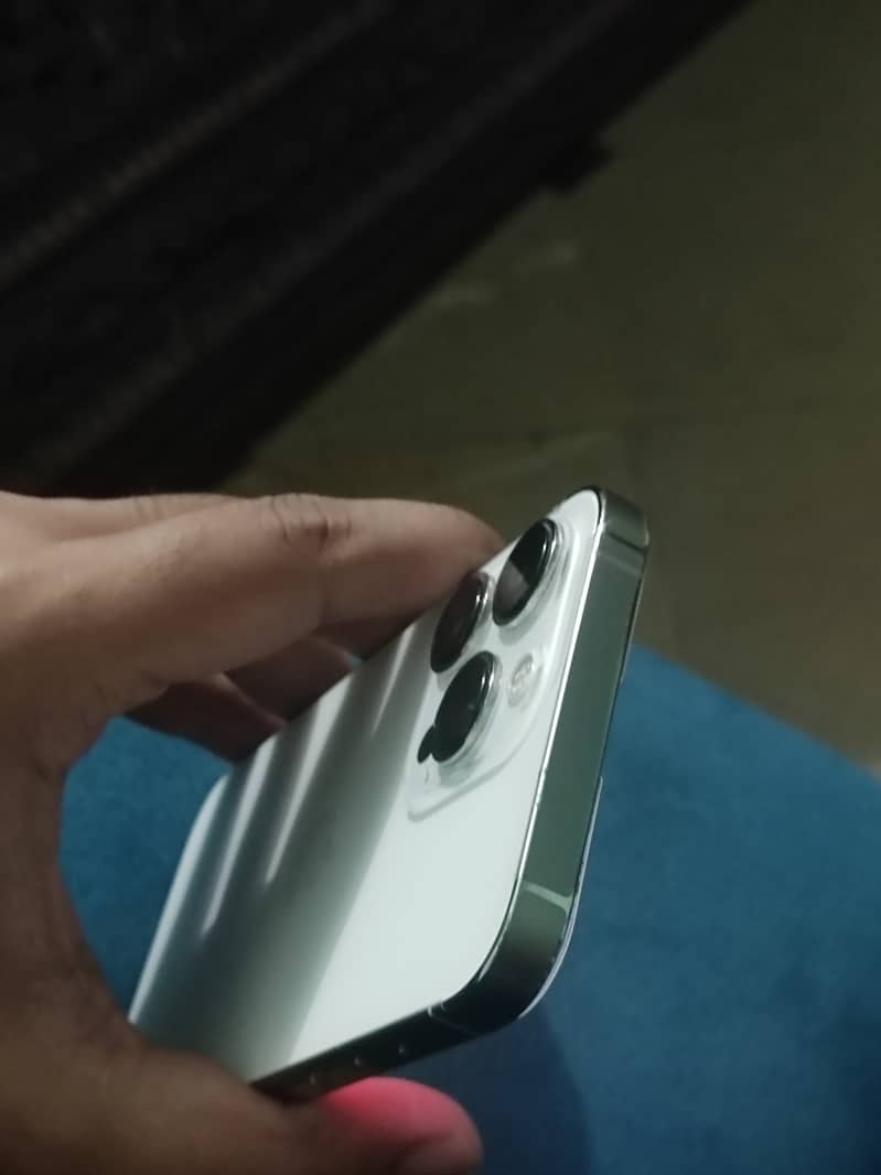 iPhone 13 Pro 5