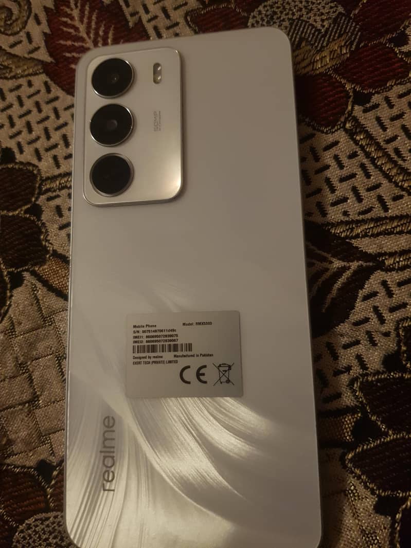 realme 0
