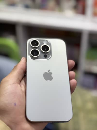 iphone 15pro natural titanium condition 10/9.8 he