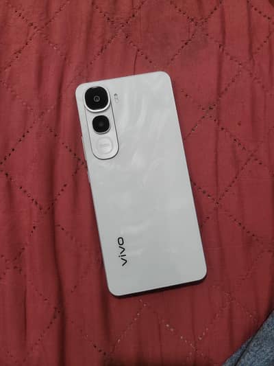 Vivo y400