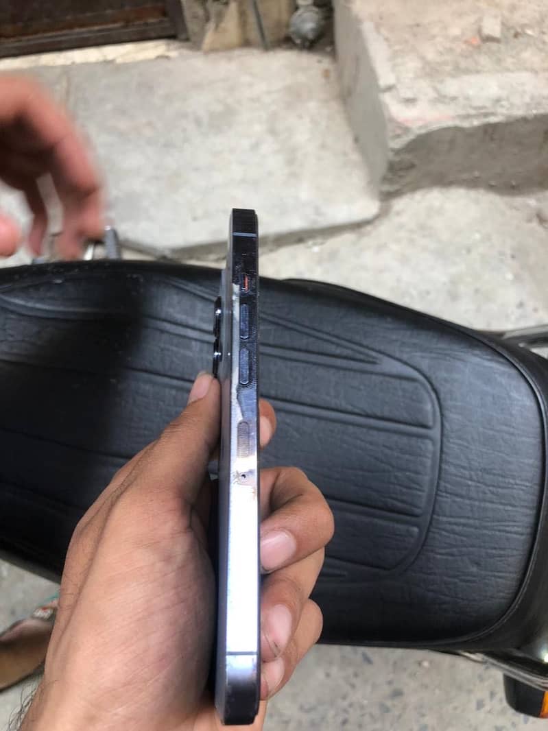 iPhone 13 Pro 3