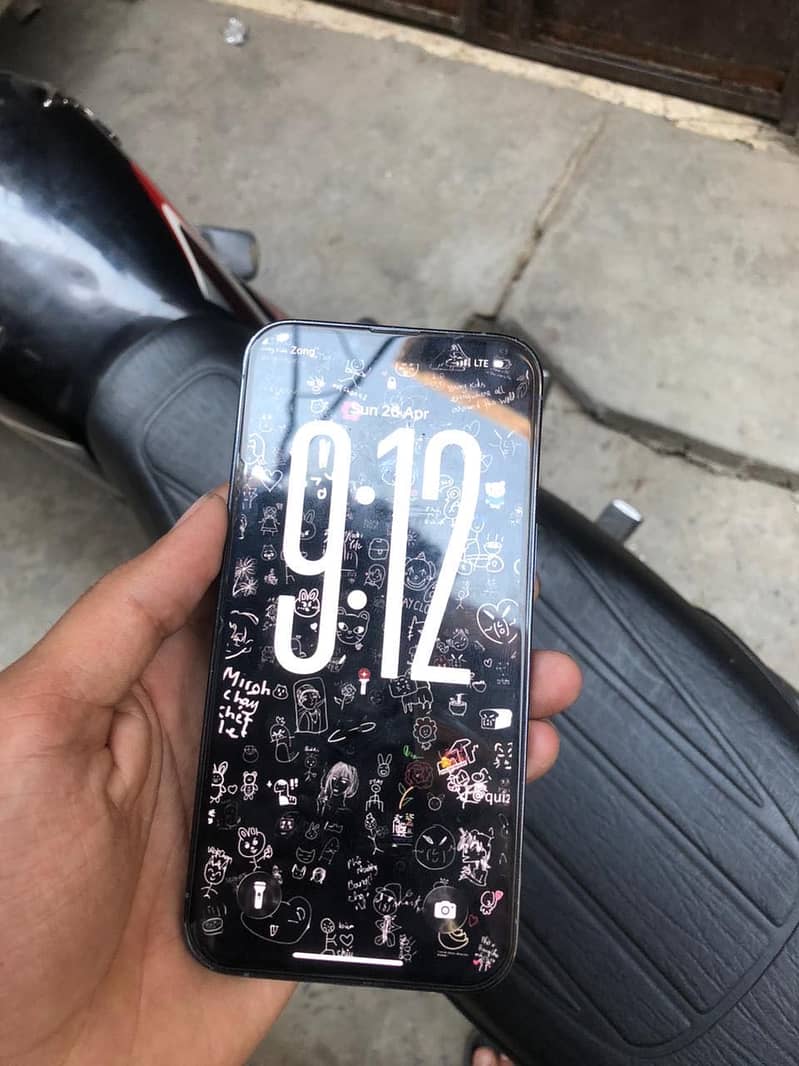 iPhone 13 Pro 4