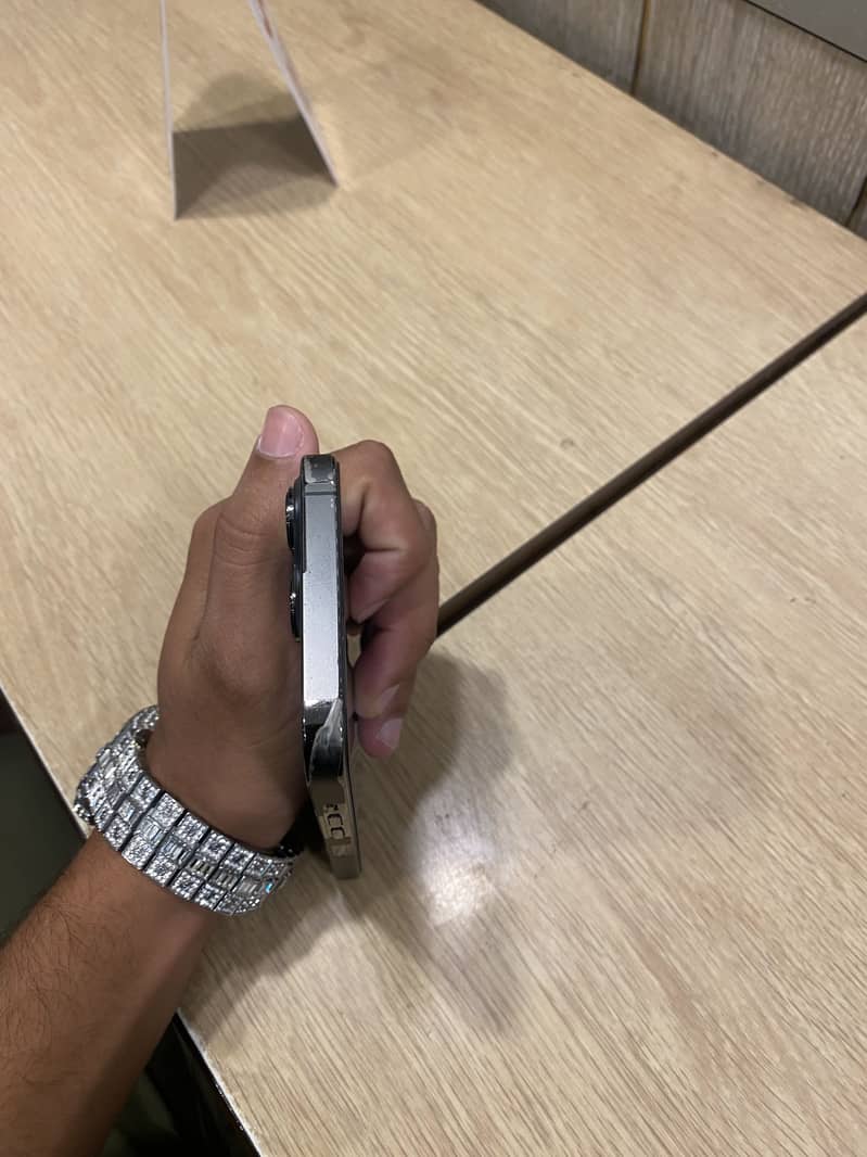 13 Pro 5