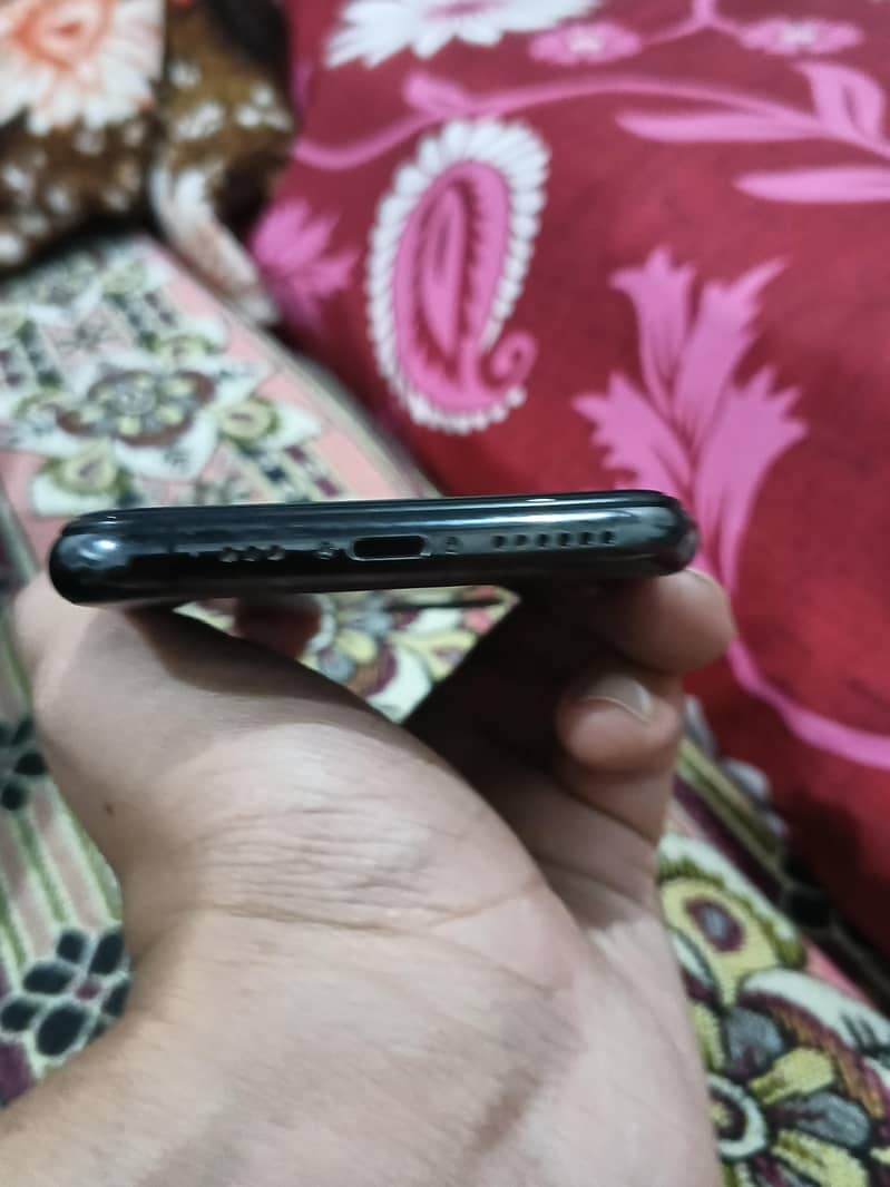 iphone 11 pro 2