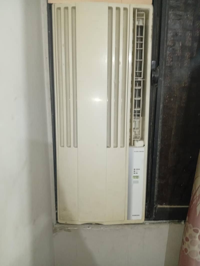 110 window AC 0