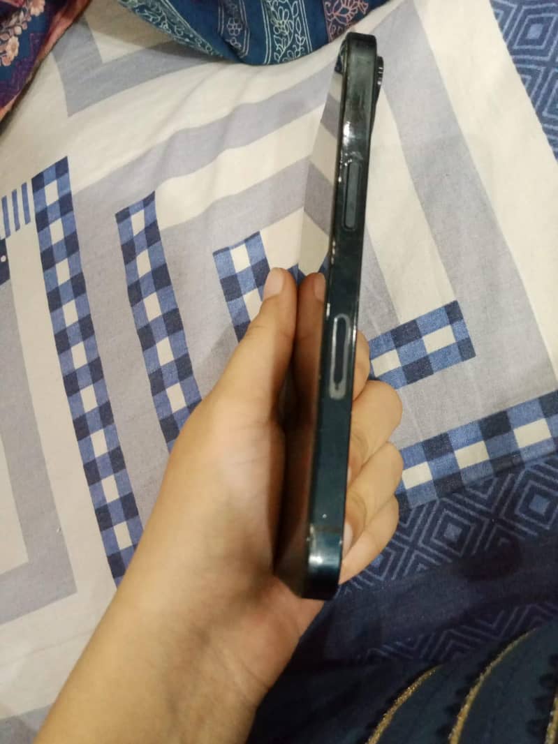 iphone 13 jv. 2