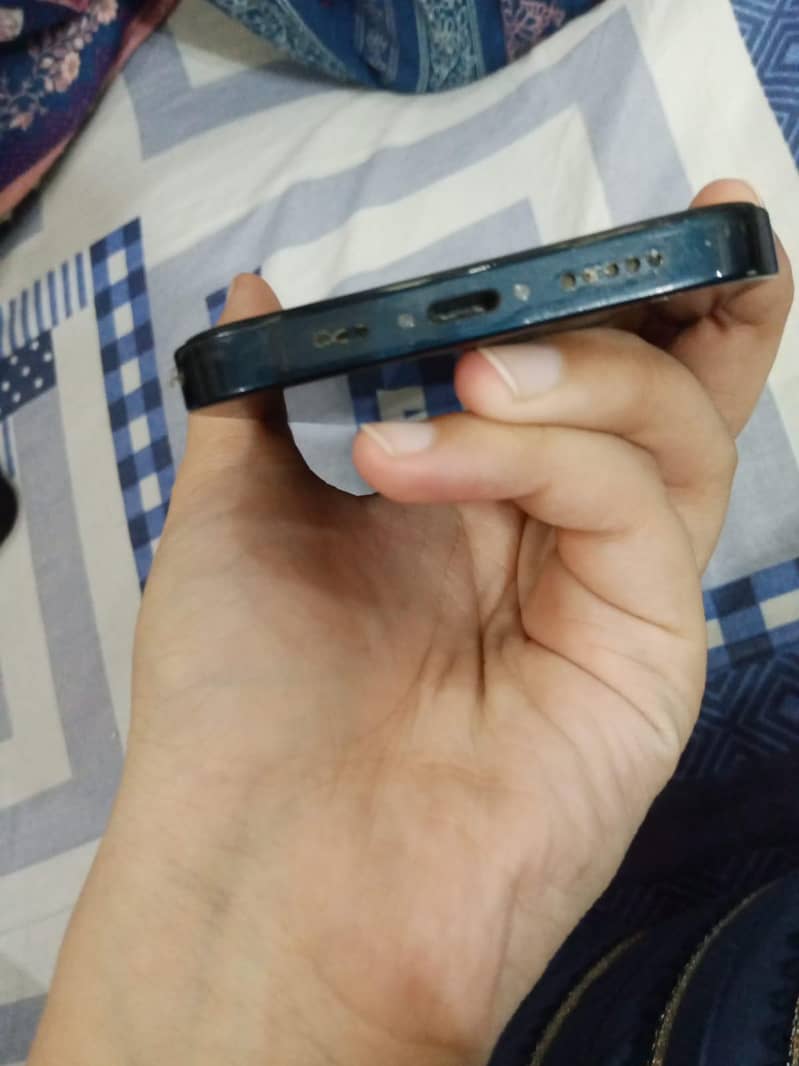 iphone 13 jv. 5
