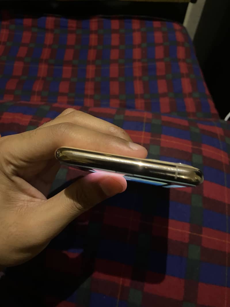 Iphone 11 pro max 5