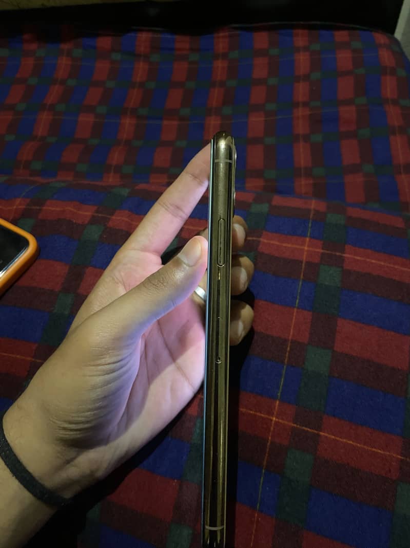 Iphone 11 pro max 6